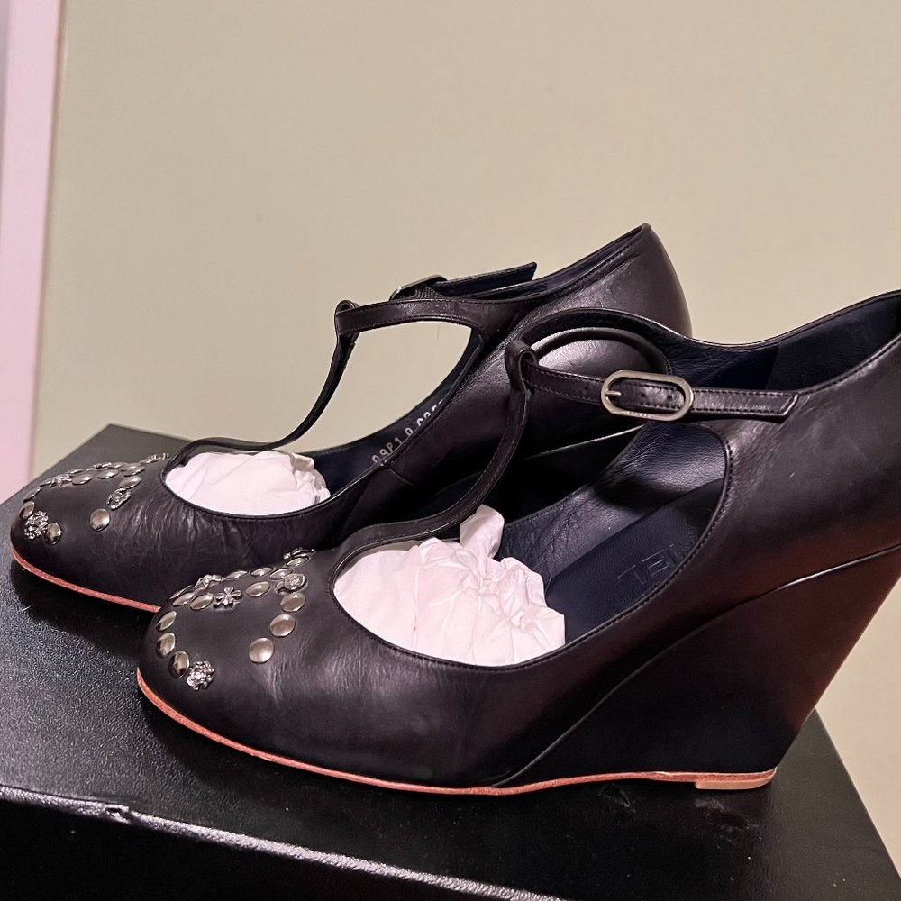 ❗️SOLD ❗️CHANEL Lucky Charms T-Strap Pumps Sz38